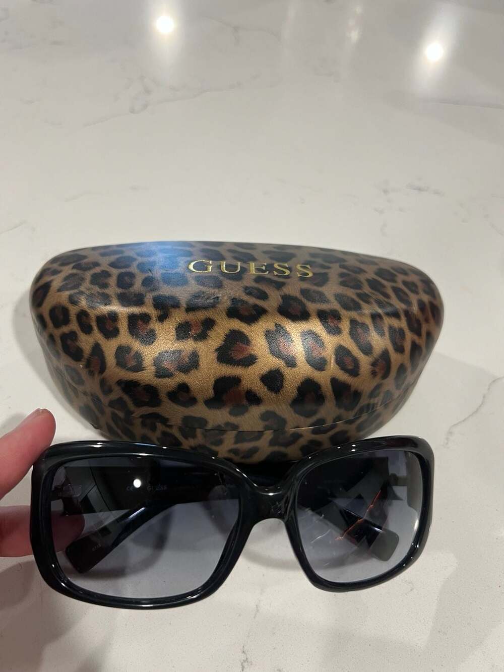 GUESS GU 7245 BLK-35 Black Snakeskin Oversized Sunglasses with Leopard Case